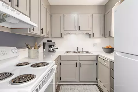 1655 20th Avenue Dr NE, Hickory, NC 28601