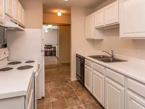 1860 52nd St E, Inver Grove Heights, MN 55077