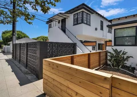 2224 Oak St, Santa Monica, CA 90405