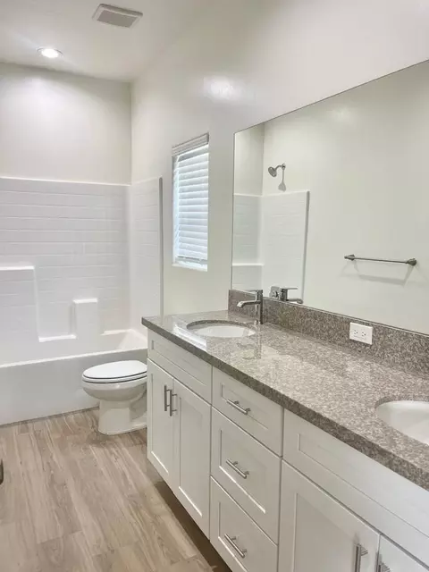 9802 Krista Vineyard Way, Bakersfield, CA 93306