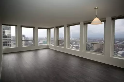 5035 S East End Ave, Chicago, IL 60615