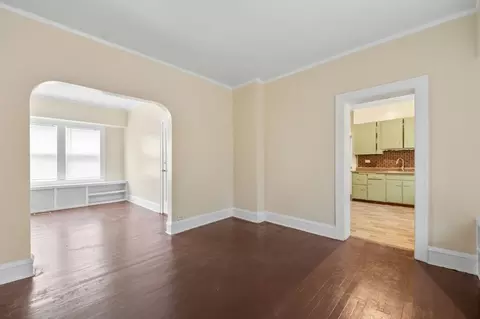 874 Whitcomb Rd, Cleveland, OH 44110