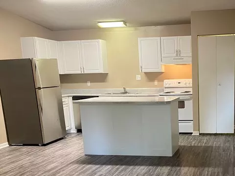 6933 W University Ave, Gainesville, FL 32607