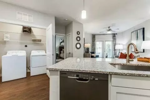 1900 N Beckley Ave, Dallas, TX 75208 photo 14