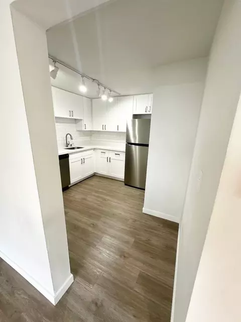 3419 14th Ave W, Seattle, WA 98119