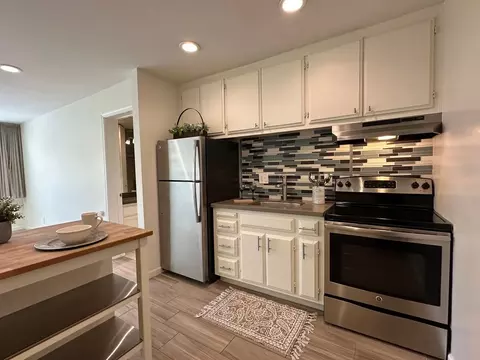 2400 Q St, Sacramento, CA 95816