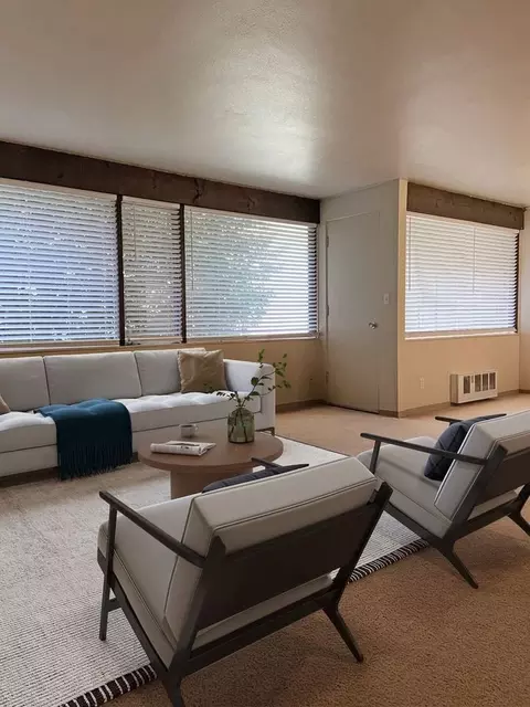 215 Front St N, Issaquah, WA 98027
