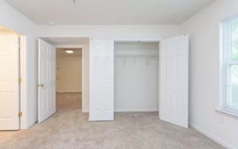 1110 Mckimmon View Ct, Raleigh, NC 27606