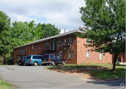 2914 2914-c, Winston Salem, NC 27105