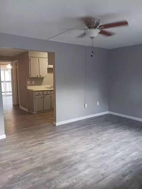 6732 SW 6th Pl, Gainesville, FL 32607 photo 4