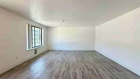 308 SW 155th St, Burien, WA 98166