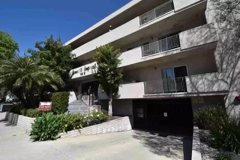 11255 Camarillo St, Los Angeles, CA 91602