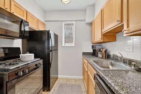 4607 Connecticut Ave NW, Washington, DC 20008 photo 4