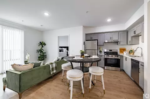 14526 Kittridge St, Van Nuys, CA 91405