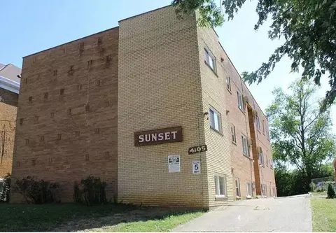 4105 W 8th St, Cincinnati, OH 45205