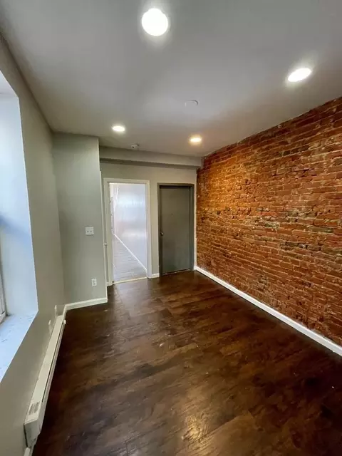 2131 E Tioga St, Philadelphia, PA 19134