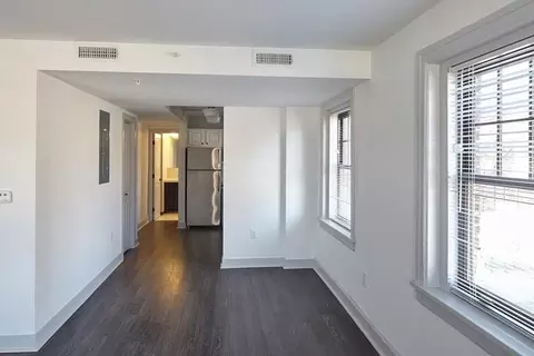 525 E Armour Blvd, Kansas City, MO 64109