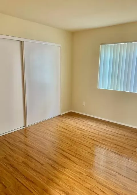 14309 Sylvan St, Van Nuys, CA 91401 photo 8