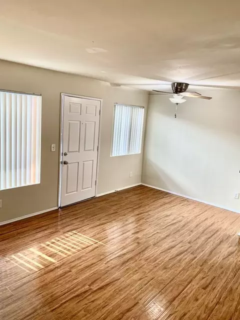 14309 Sylvan St, Van Nuys, CA 91401 photo 3