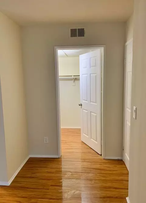 14309 Sylvan St, Van Nuys, CA 91401 photo 10