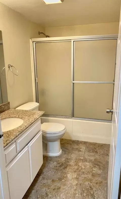 14309 Sylvan St, Van Nuys, CA 91401 photo 9