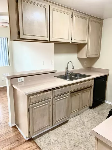 14309 Sylvan St, Van Nuys, CA 91401 photo 6