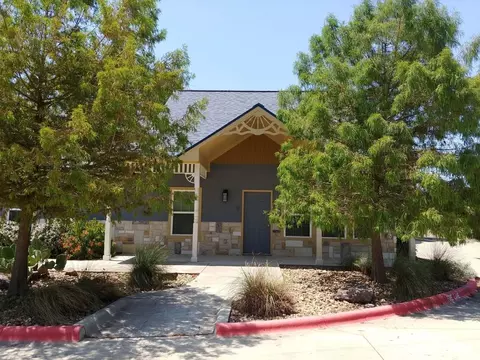 2650 Beck St, Bryan, TX 77803