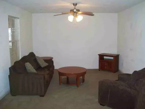 16711 Hunters Ridge Ln, Saint Robert, MO 65584
