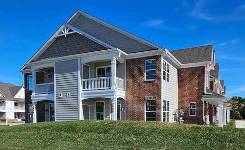 434 Timber Pointe Dr, Joliet, IL 60431