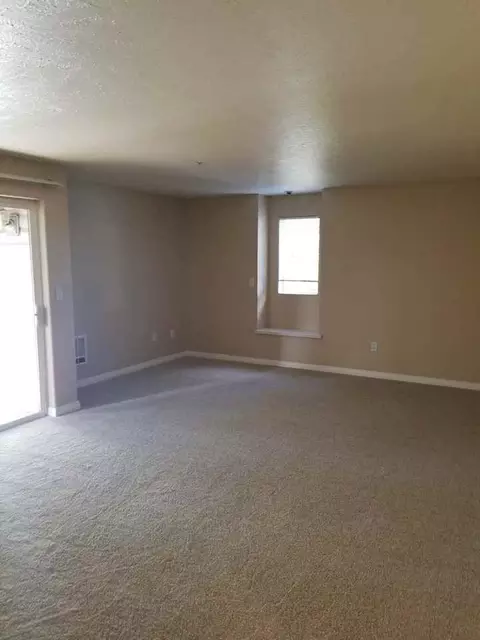 2405 N Cherry St, Spokane Valley, WA 99216