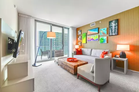 4111 S Ocean Dr, Hollywood, FL 33019