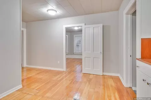 247 W 15th Ave, Oshkosh, WI 54902