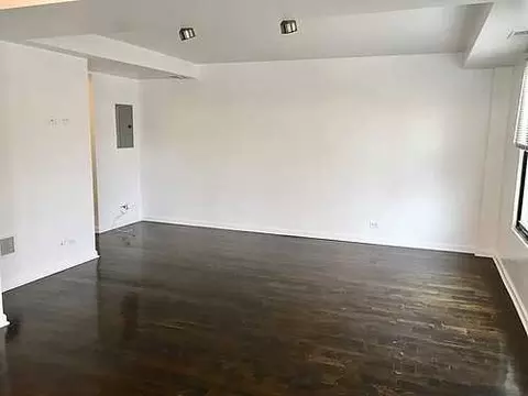 2529 W Fitch Ave, Chicago, IL 60645 photo 11