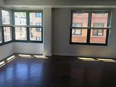 2529 W Fitch Ave, Chicago, IL 60645 photo 5