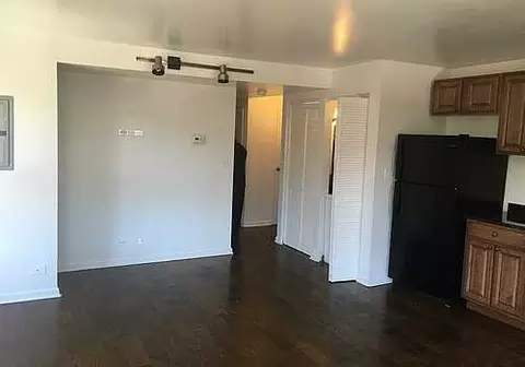 2529 W Fitch Ave, Chicago, IL 60645 photo 4