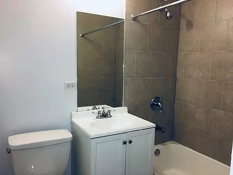 2529 W Fitch Ave, Chicago, IL 60645 photo 13