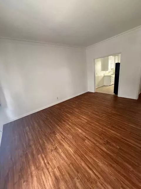 814 S Kingsley Dr, Los Angeles, CA 90005