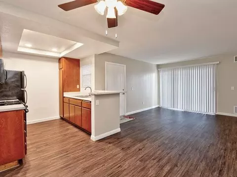 1120 W Linden St, Riverside, CA 92507 photo 4
