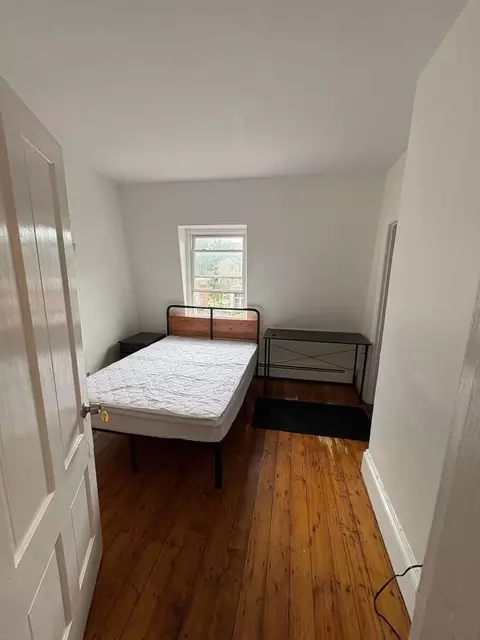 2 East St, Providence, RI 02906