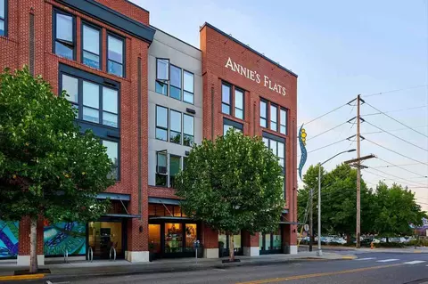 322 5th Ave SE, Olympia, WA 98501