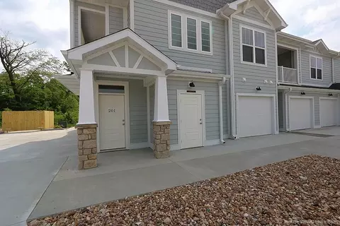2006 Walden Blvd, Cape Girardeau, MO 63701