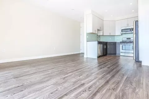 11055 Cumpston St, Los Angeles, CA 91601