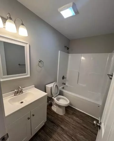 1804 Parkwood Ln, Johnson City, TN 37604