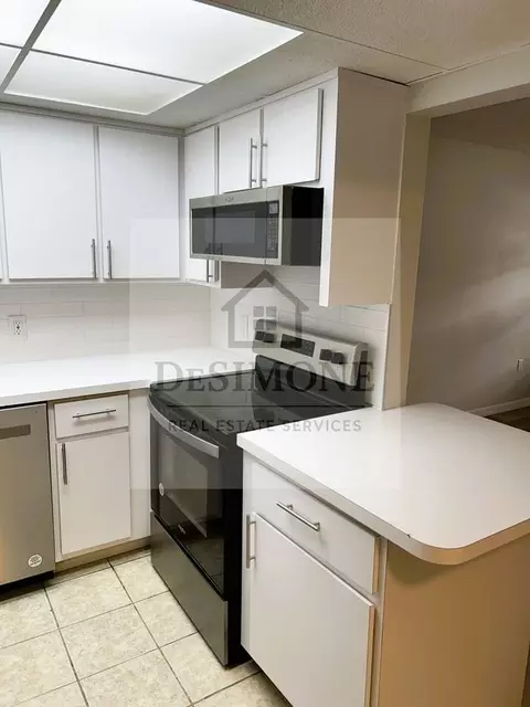 2620 NE 52nd Ct, Silver Springs, FL 34488