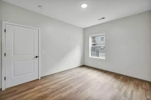 303 E 6th Ave, Columbus, OH 43201 photo 22