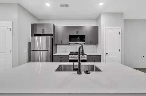 303 E 6th Ave, Columbus, OH 43201 photo 31