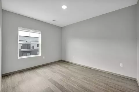 303 E 6th Ave, Columbus, OH 43201 photo 51