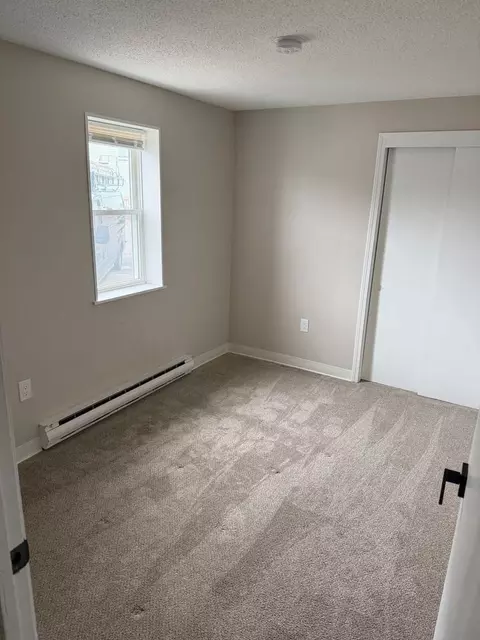 38 Lowell St, Nashua, NH 03064
