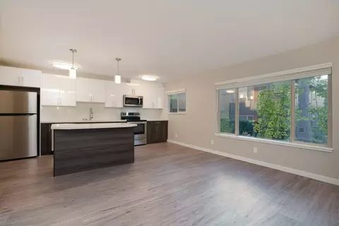 410 102nd Ave SE, Bellevue, WA 98004