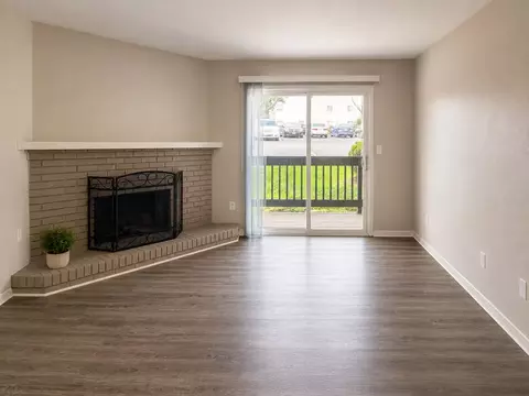 130 N Ridge Dr, Asheville, NC 28804